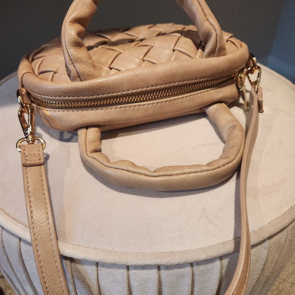 Handbag - Picture 2 of 5
